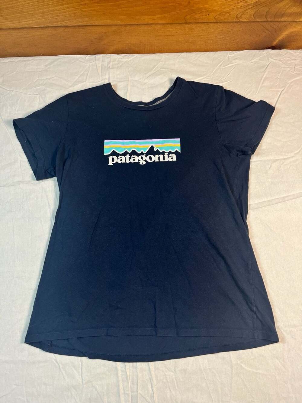 Patagonia Women's Responsibili-Tee Graphic Organic Cotton T-Shirt, Navy Size M
